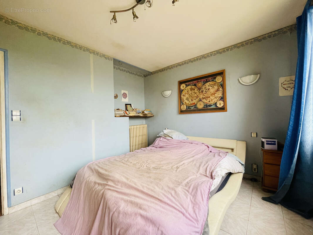 Maison à SAINT-PANTALEON-DE-LARCHE