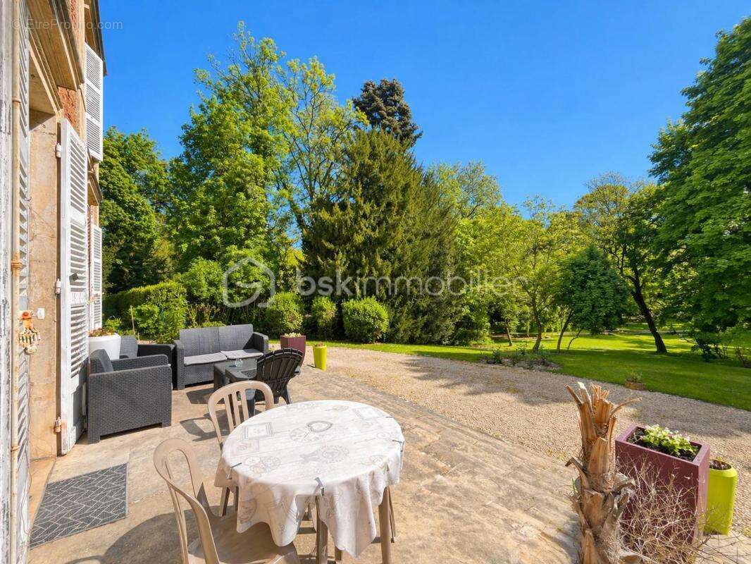 Appartement à CHARNAY-LES-MACON