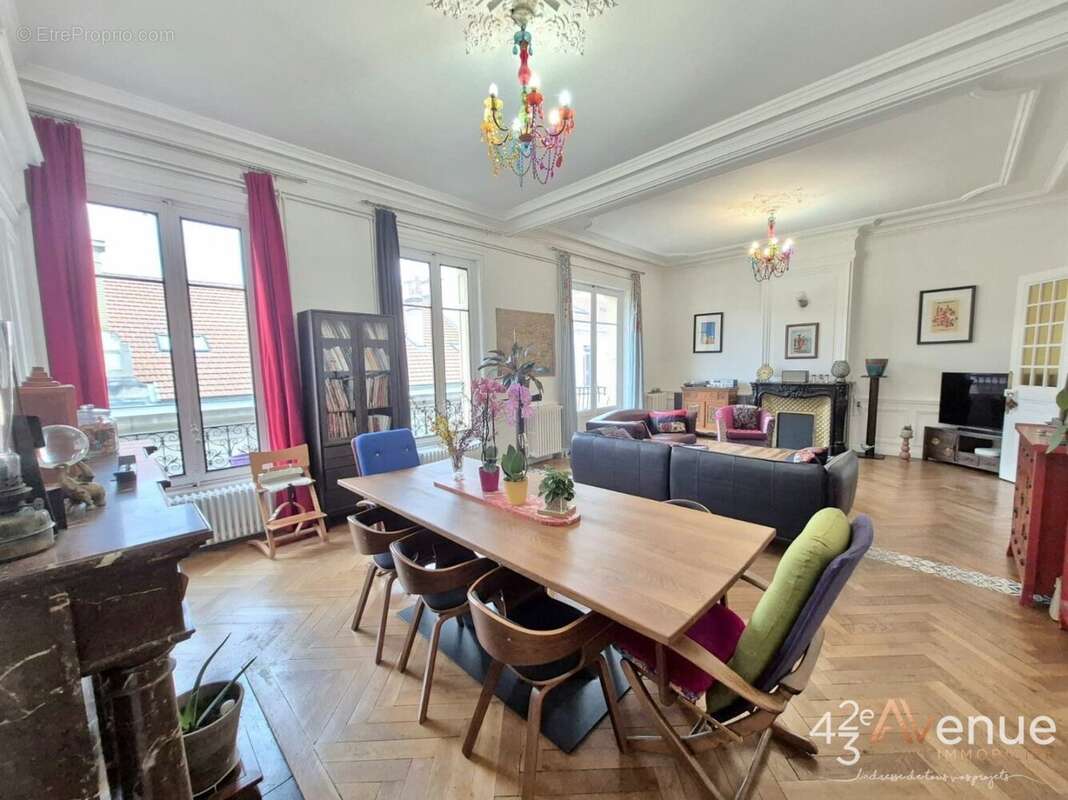 Appartement à SAINT-ETIENNE