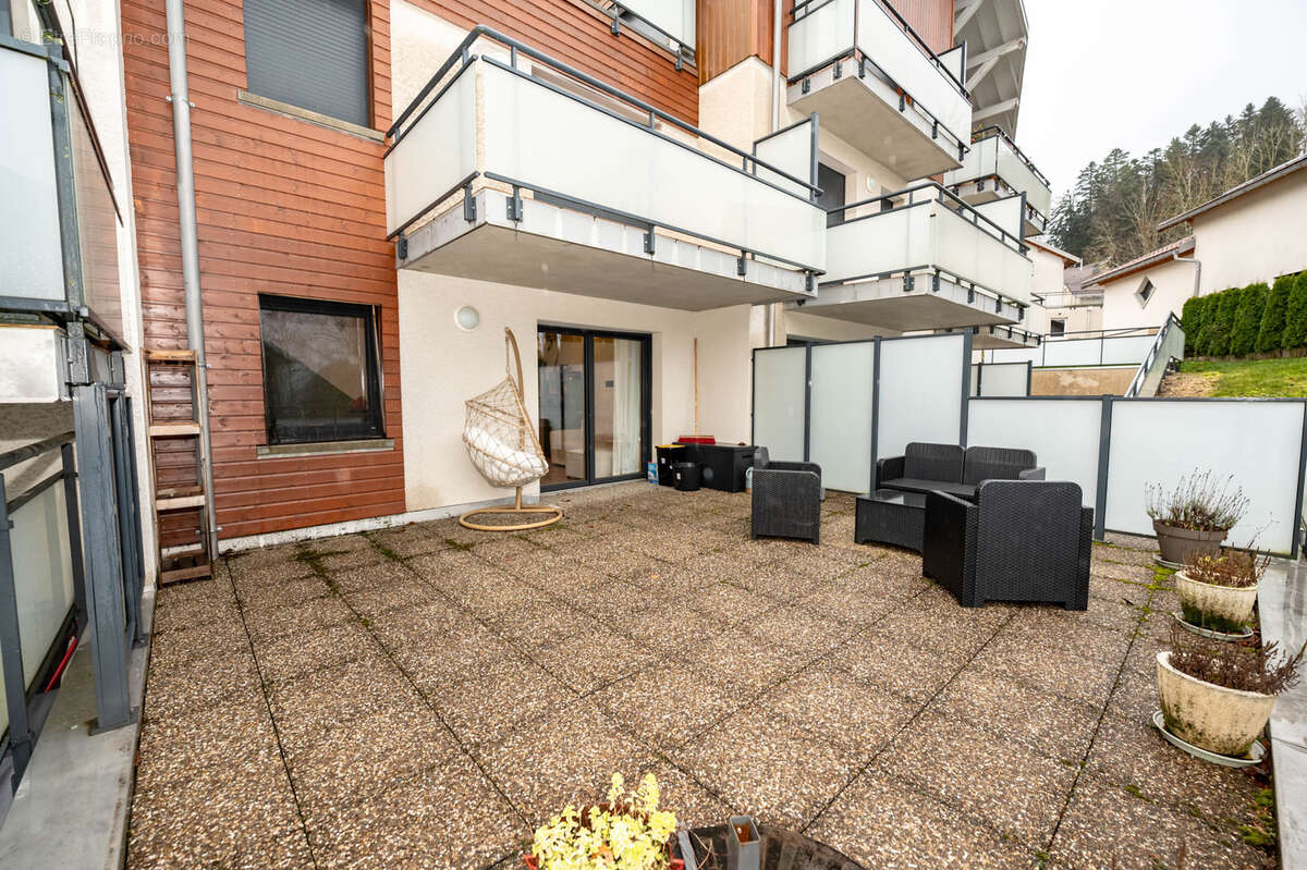 Appartement à MONTPERREUX