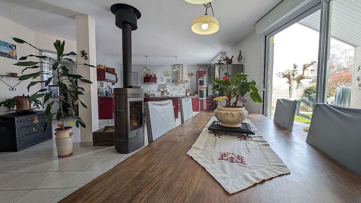 Maison à LES MATHES