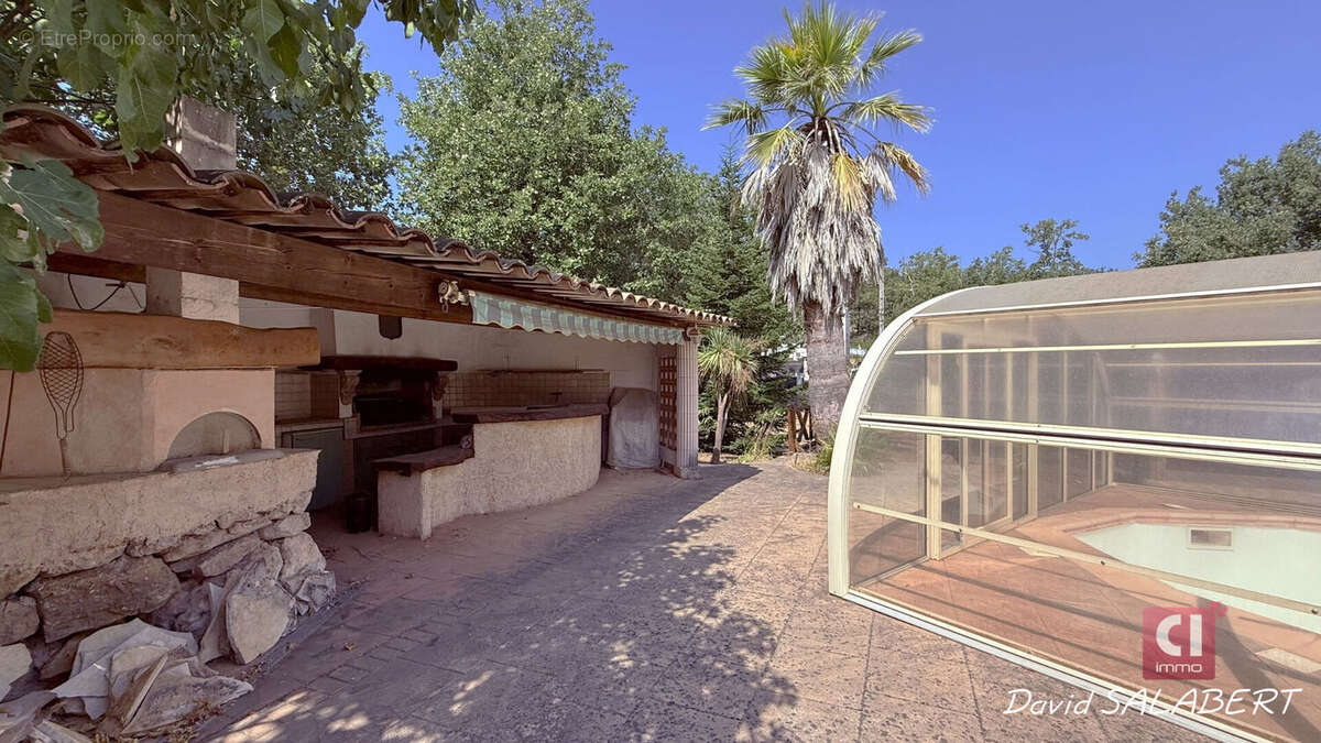 Néoules ? Villa familiale avec piscine sur 2 597 m² de terrain paysager - photo 14