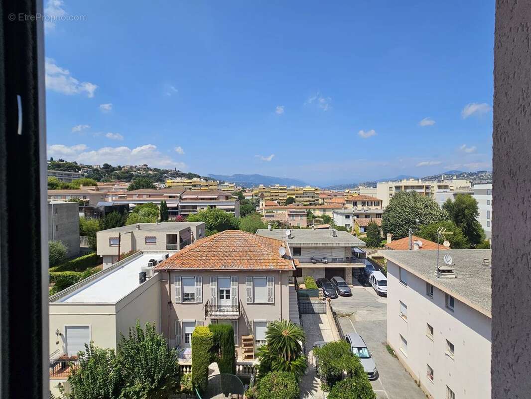 3 Pièces de 73,32 m² avec balcon, cave et parking en sous-sol / Saint Laurent du Var Centre / 5min de la mer et de l'aéroport - photo 7