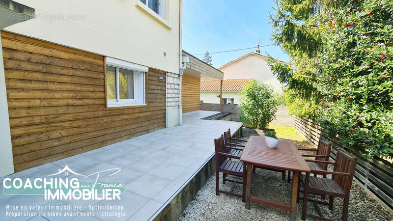 Maison rénovée mitoyenne sur 2 niveaux - photo 2
