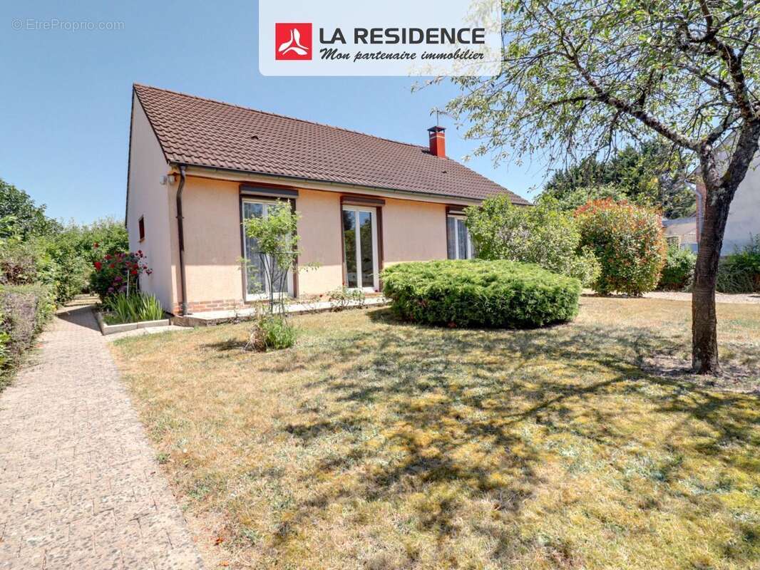 Maison 104 m² à Aubigny-Sur-Nere  - photo 2