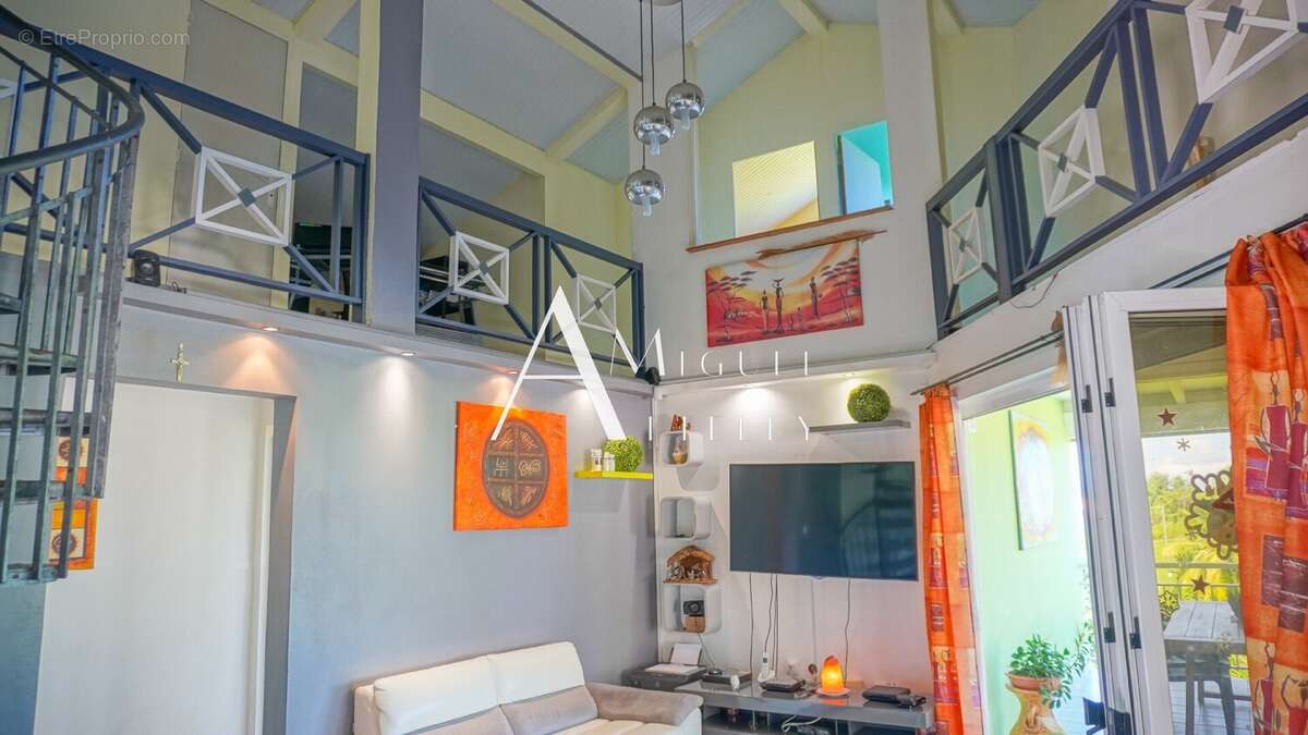 Maison à RIVIERE-SALEE