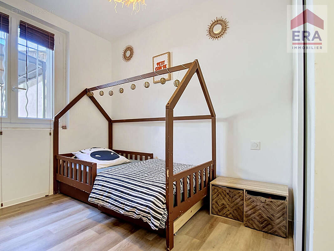 Appartement à MARSEILLE-5E