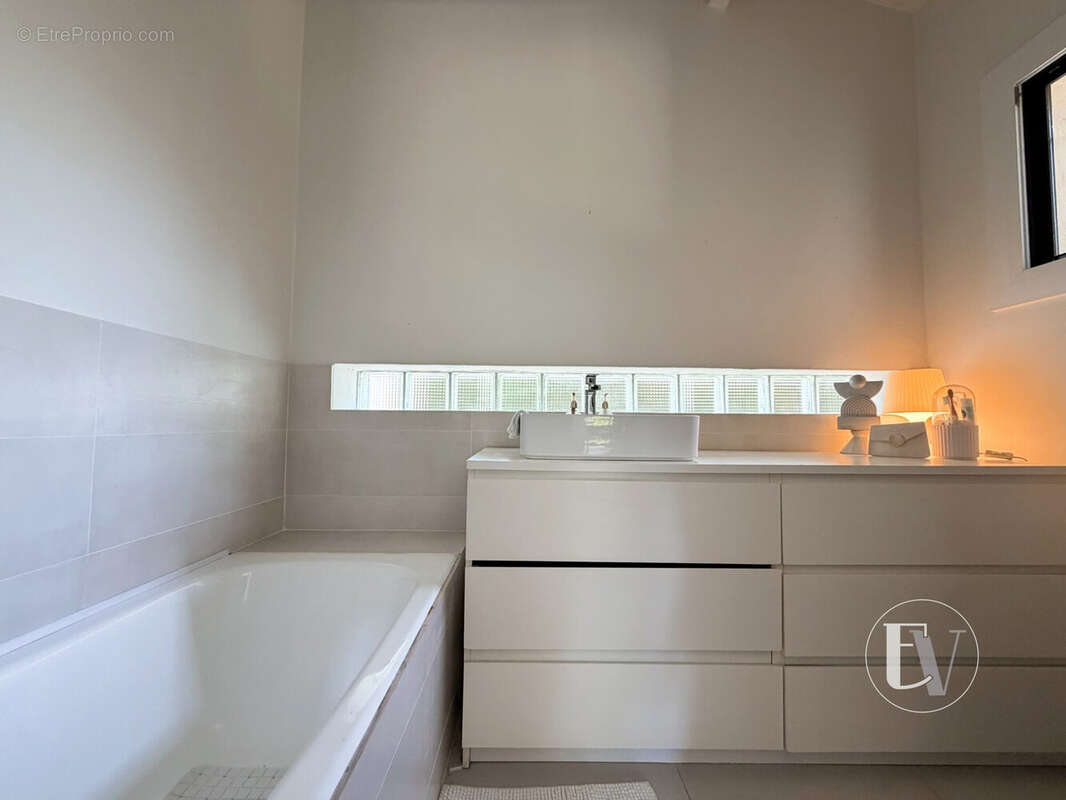 Maison à GUJAN-MESTRAS