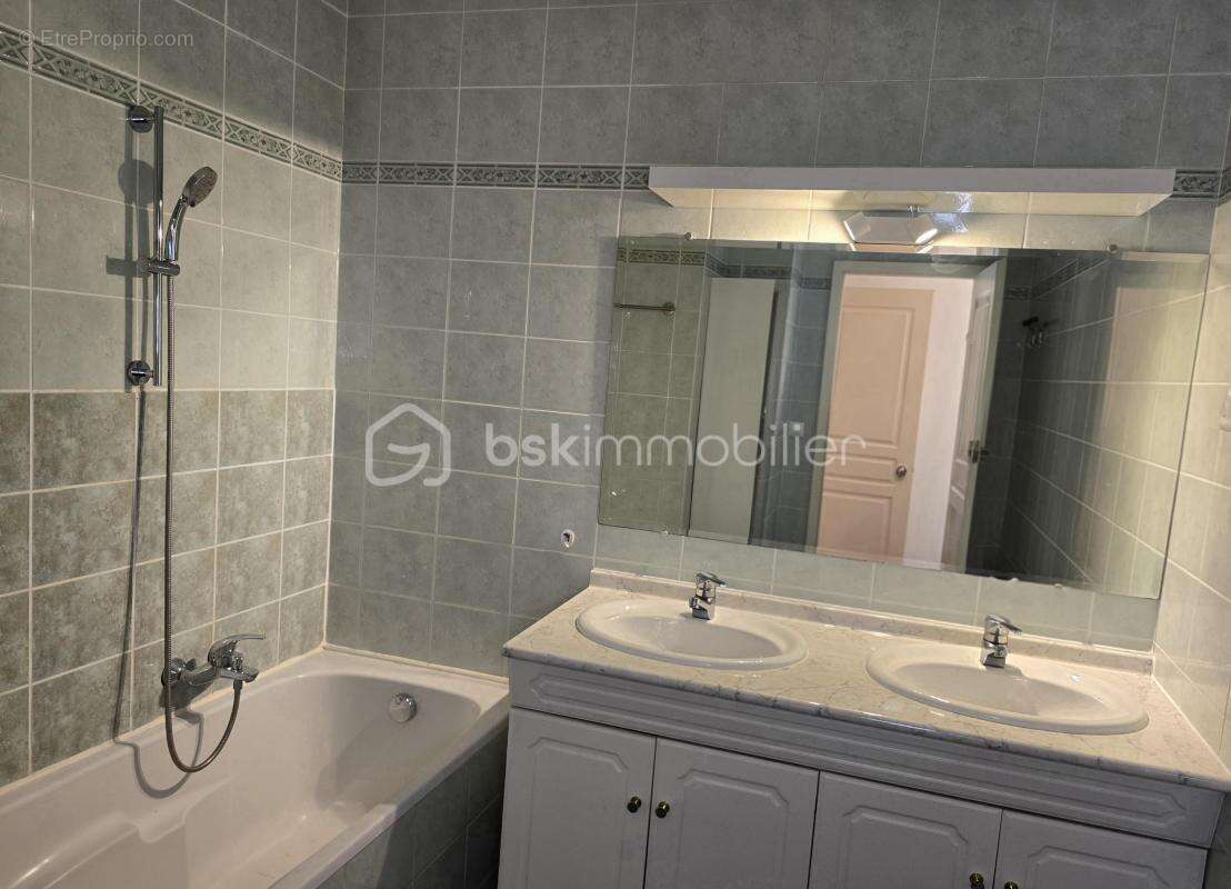  Bel appartement de 90 m² – Séjour +30 m² – Balcon 18 m² – Garage 2 voitures – Sarreguemines - photo 8