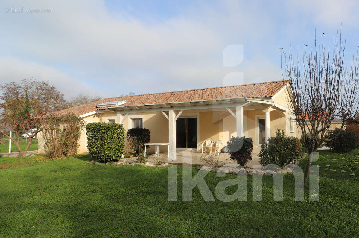 Maison à EPINOUZE