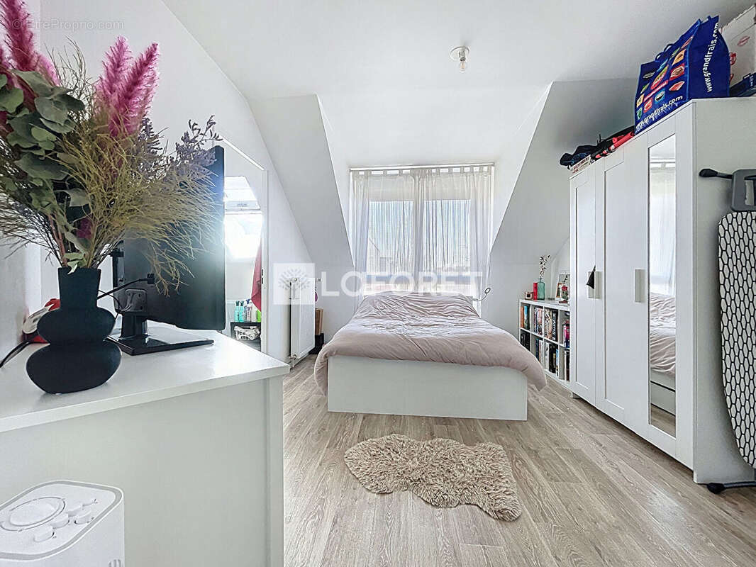 Appartement à CHILLY-MAZARIN