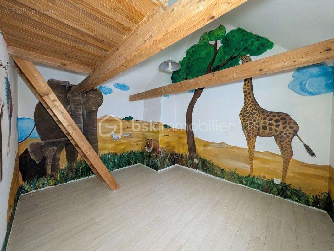Maison de caractère 197 m² – Idéal Famille ou Investissement (Airbnb / Gîte) - photo 7