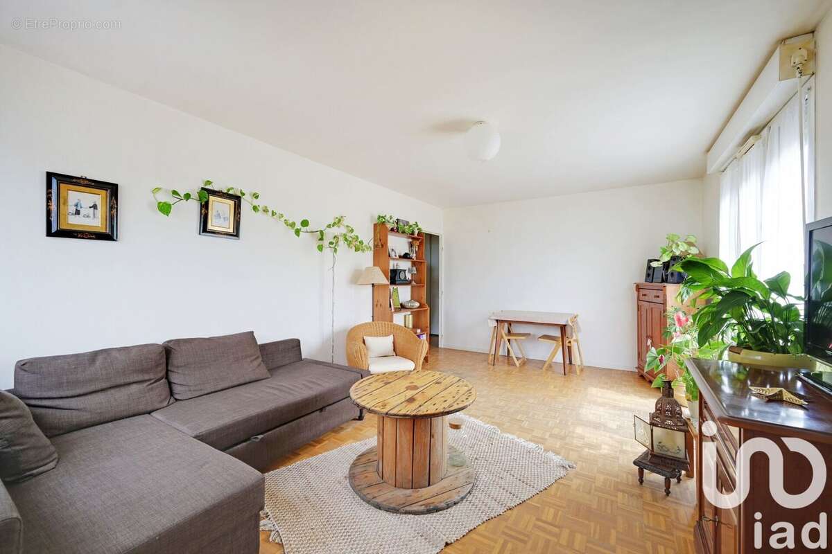 Photo 3 - Appartement à RUEIL-MALMAISON