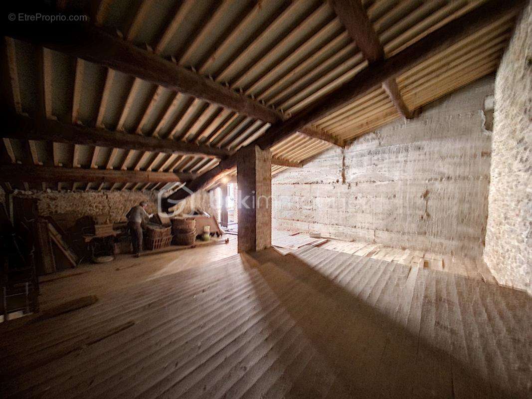 Maison à PEZILLA-LA-RIVIERE