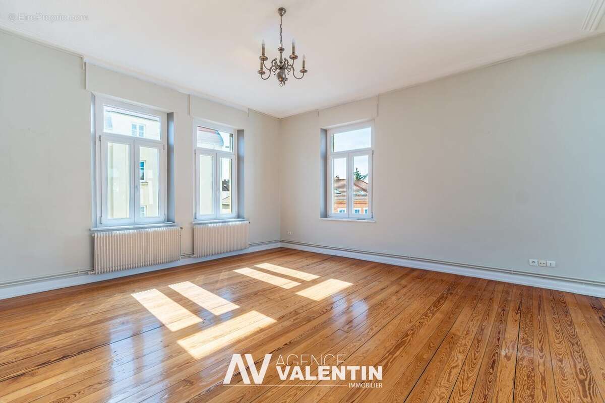 Appartement 153 m² à Metz  - photo 2