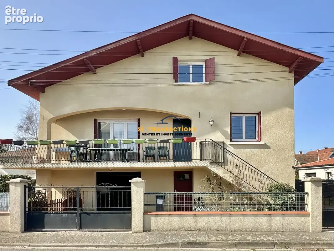 Maison à MONTROND-LES-BAINS