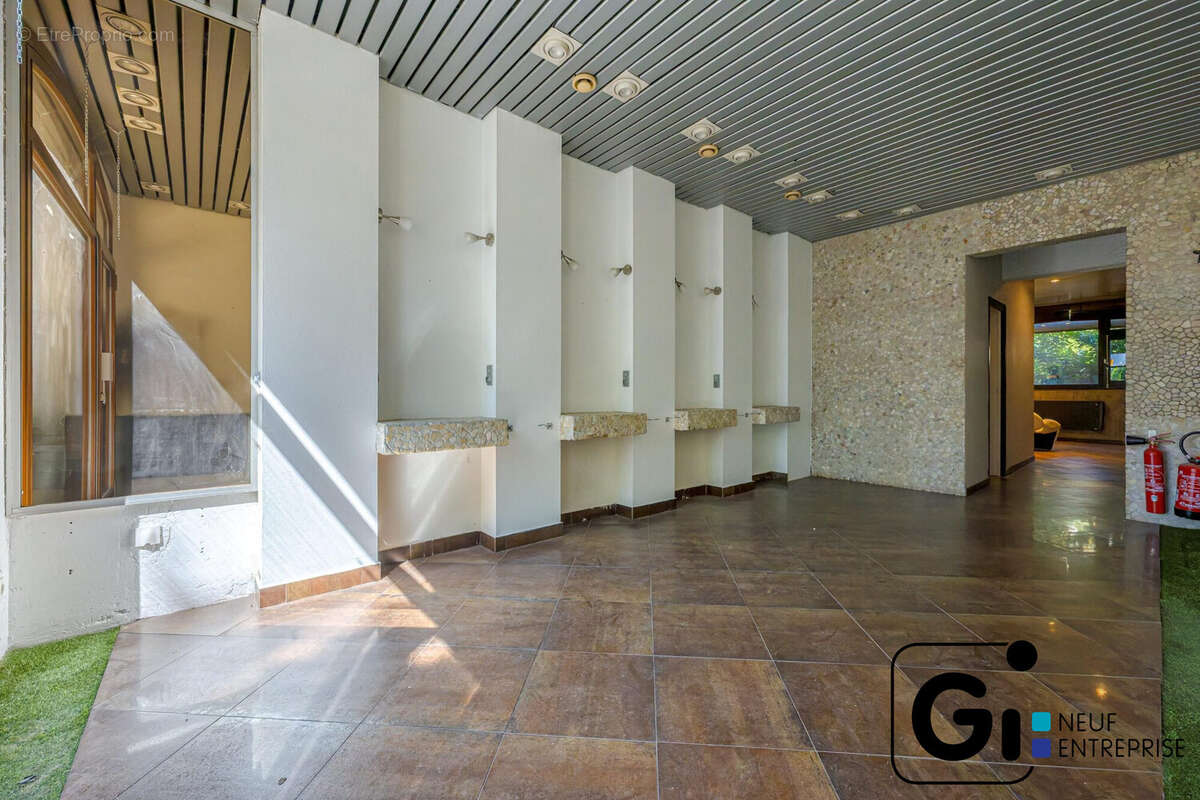 Commerce 45 m² à Chambery  - photo 2