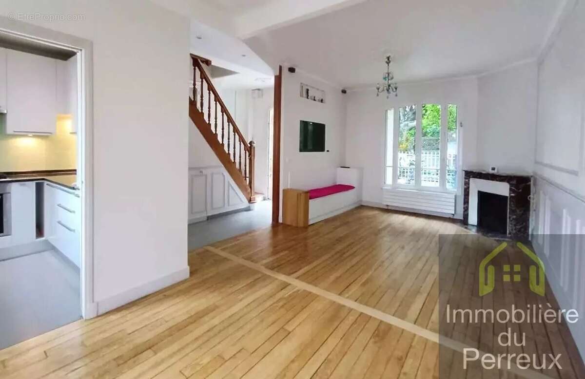 Maison à LE PERREUX-SUR-MARNE