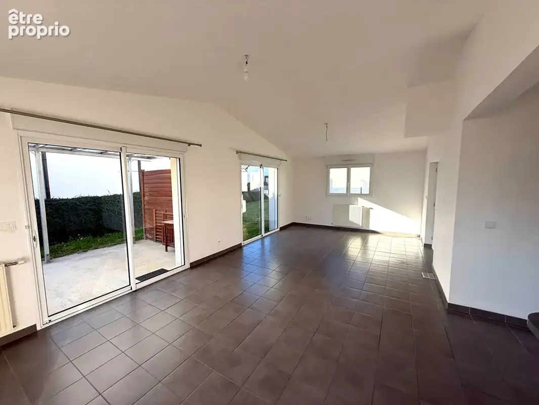 Contemporaine sur 567m2 de terrain - photo 4