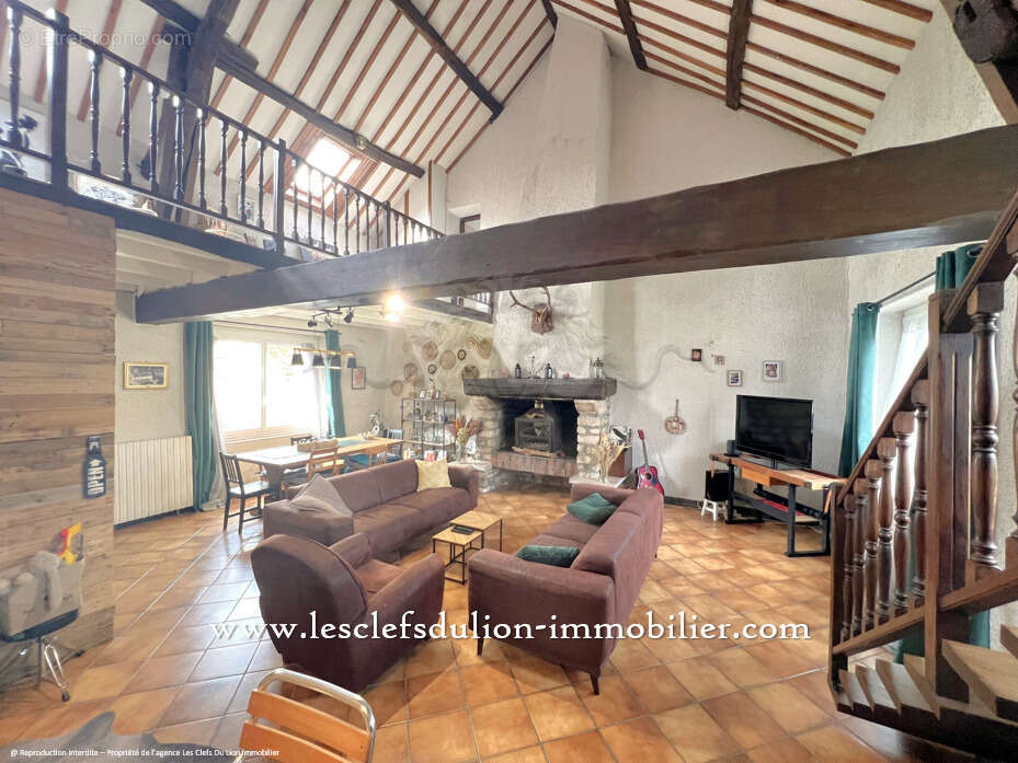 Maison 194 m² à Lorrez-Le-Bocage-Preaux  - photo 2