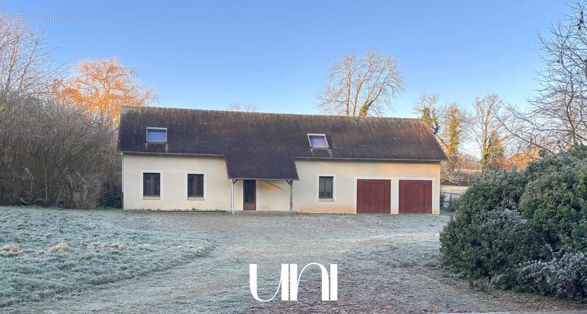 Maison à CAMBREMER