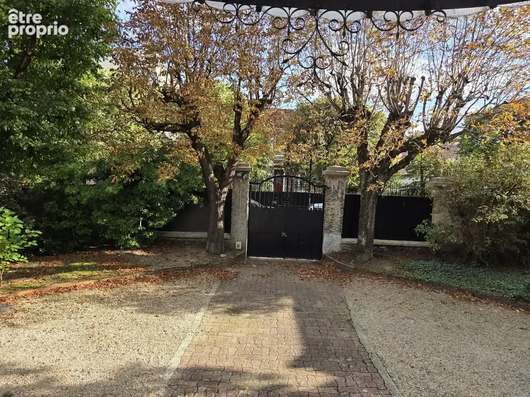 Belle meuliere 247m2, 5 chambres, parcelle 1370m2 - photo 3
