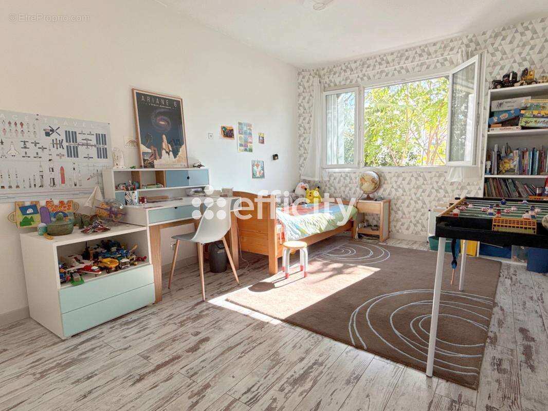 Appartement à CASTELNAU-LE-LEZ