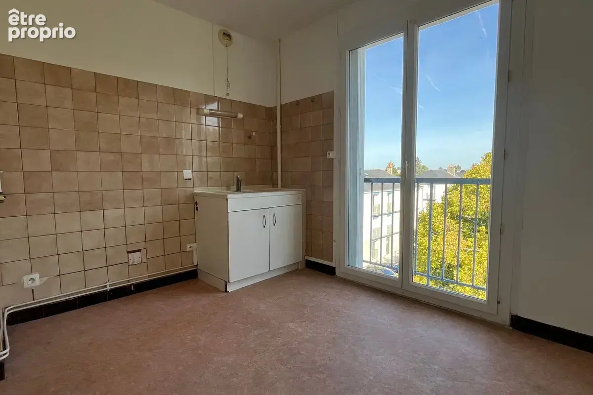 Amboise - Appartement T3 - photo 3