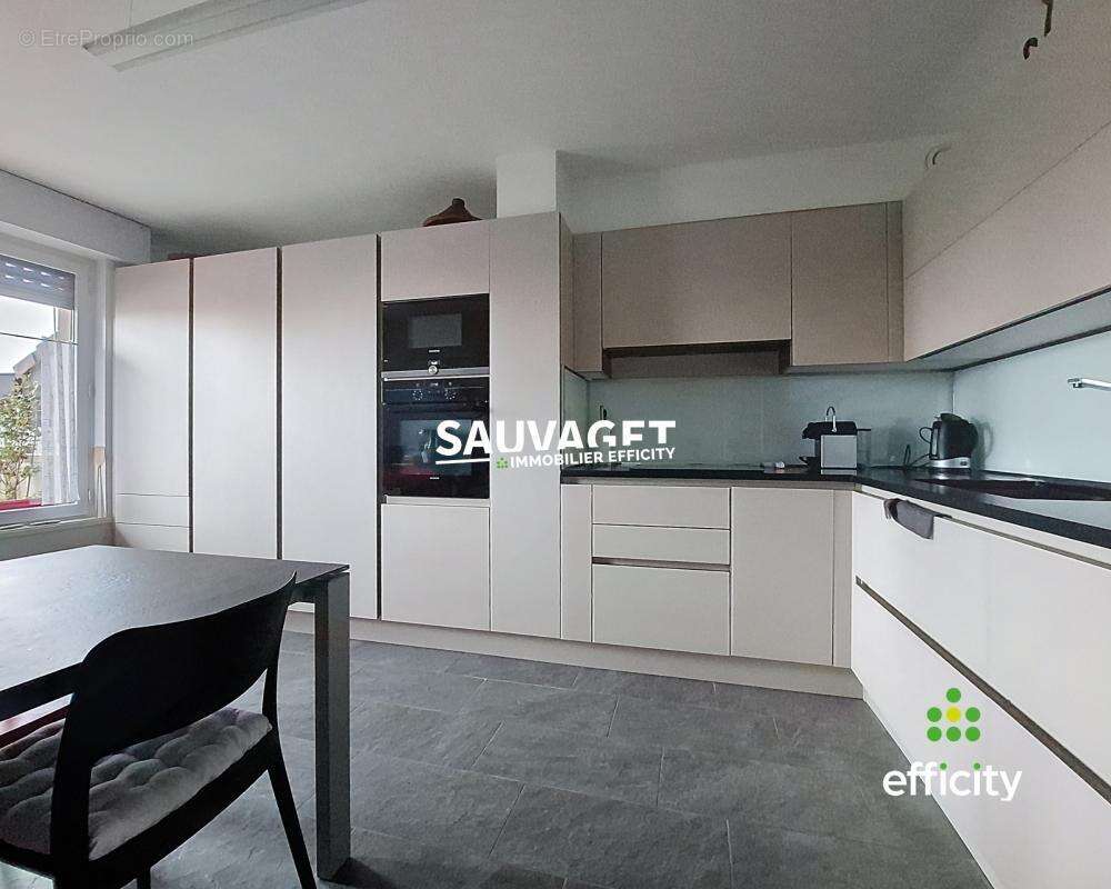 Appartement à REIGNIER