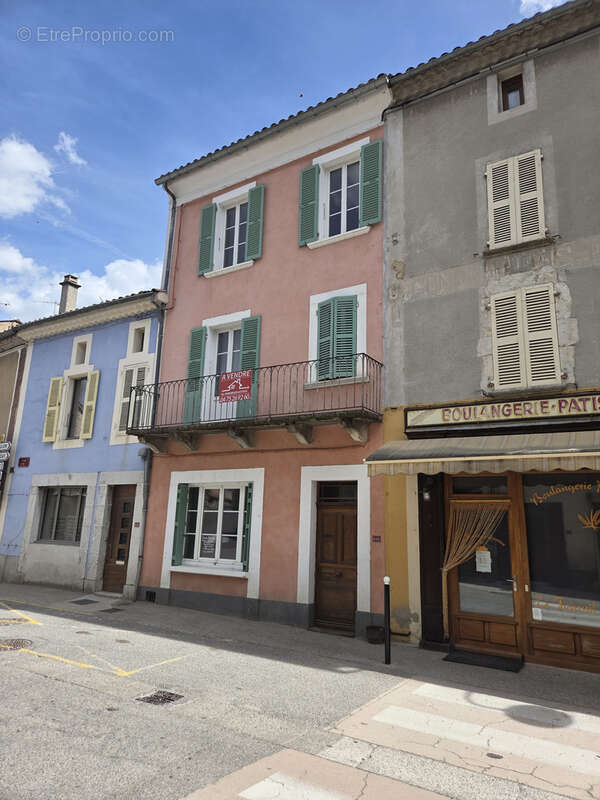 Maison à LA MOTTE-CHALANCON
