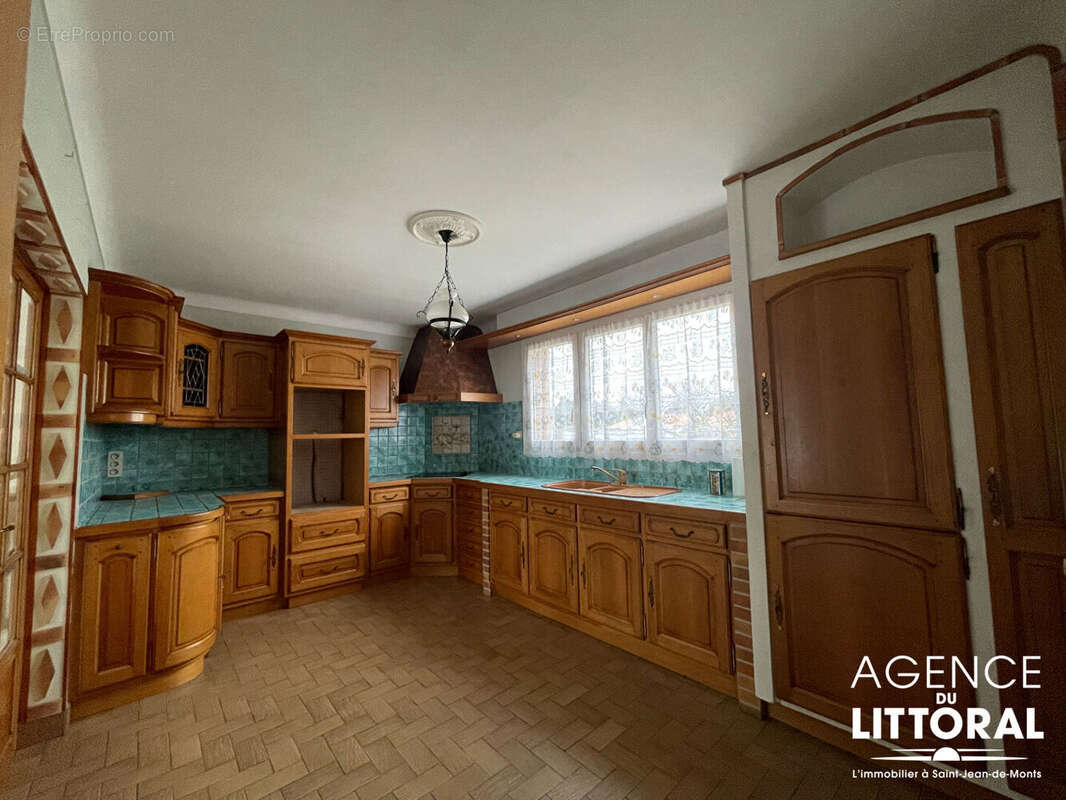 Maison Saint Jean De Monts 7 pièce(s) 166 m2 - photo 4