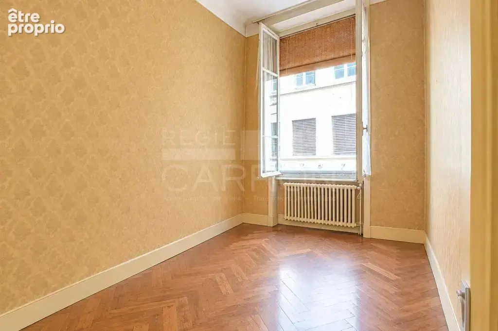 CROIX-ROUSSE / Rue du Mail – T6 traversant - 91 m² - photo 4