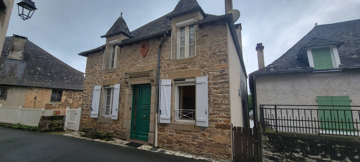 Maison à BEYNAT