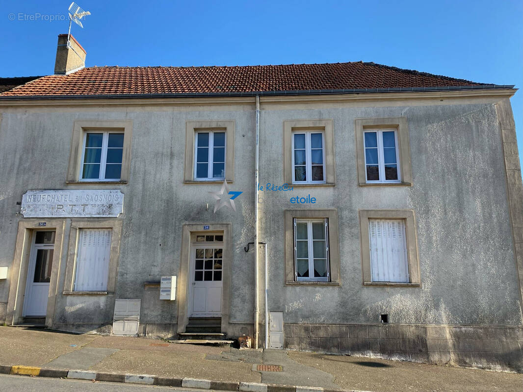 Immeuble - Neufchâtel-en-Saosnois - Guy Garreau - Bonne étoile immobilier - Appartement à NEUFCHATEL-EN-SAOSNOIS