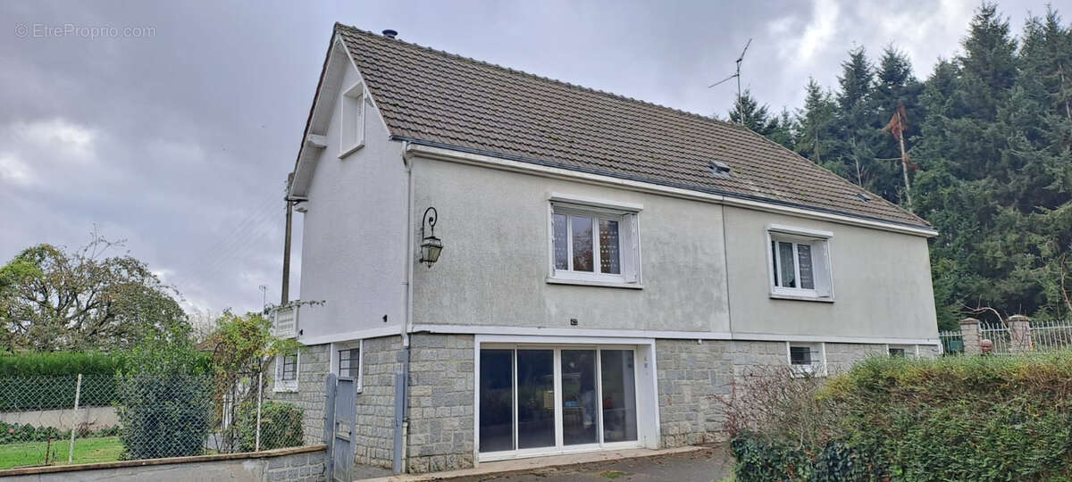 Maison à DAMIGNY