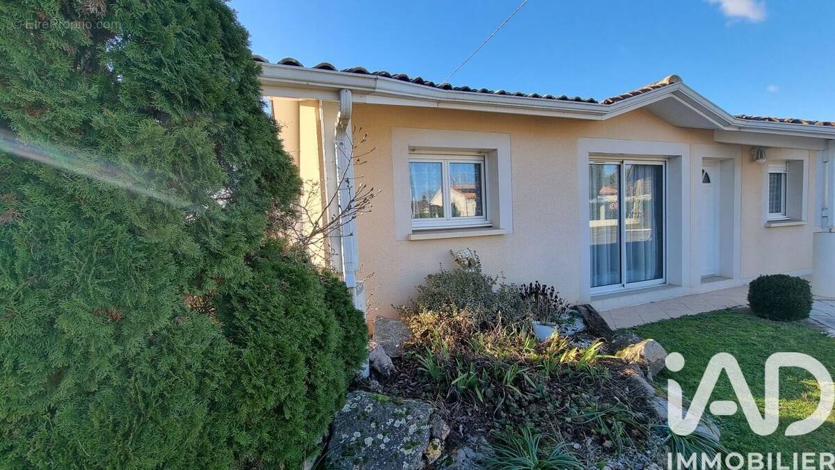 Photo 1 - Maison à SAINT-MAGNE-DE-CASTILLON