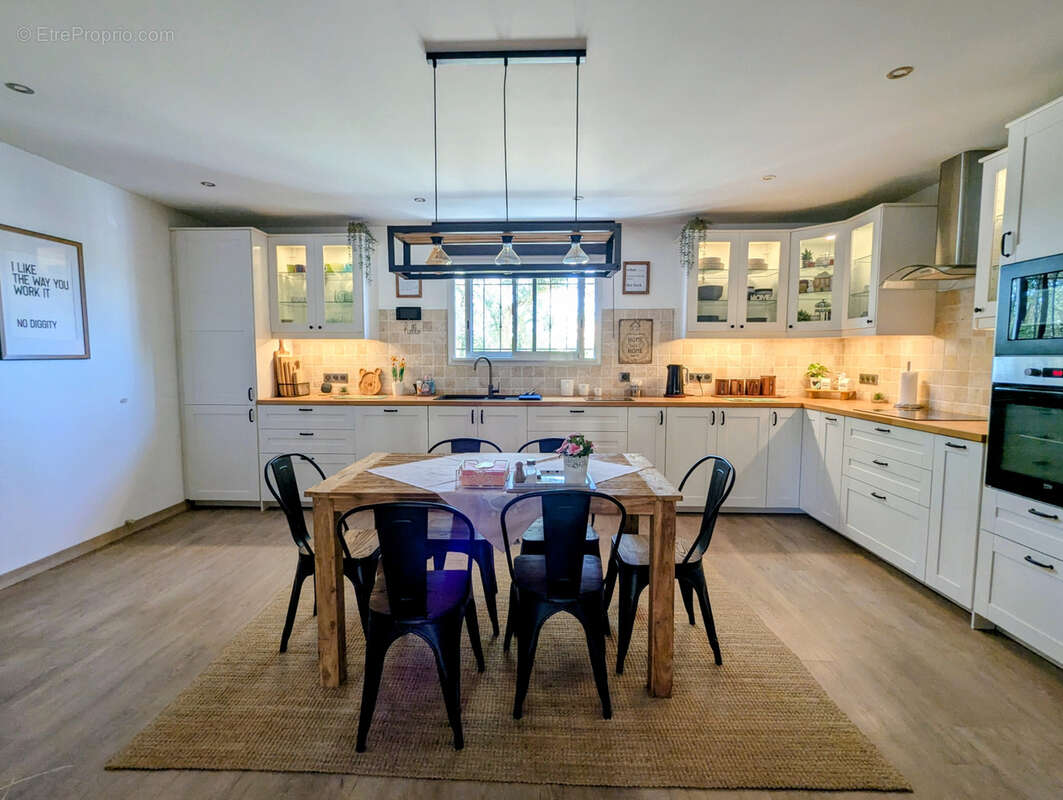 Maison à SAINTE-VALIERE