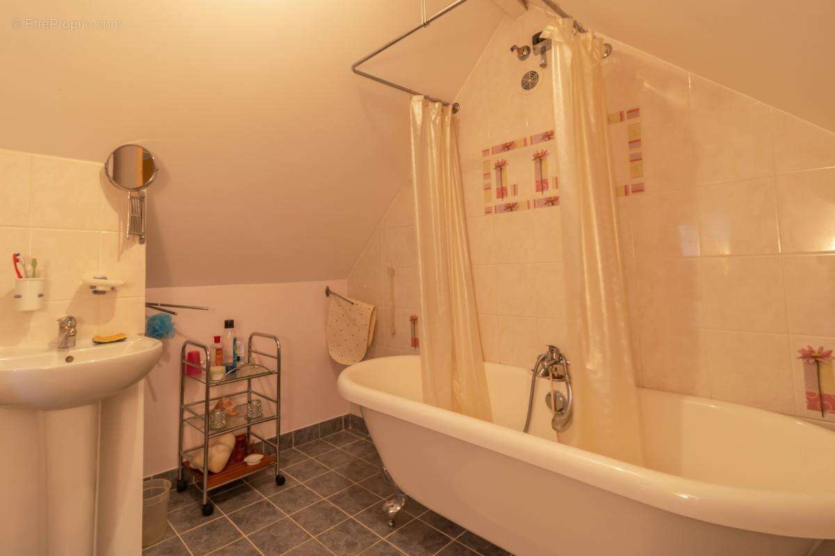 Maison Dun Le Poelier 8 pièce(s) 161.84 m2 - photo 15