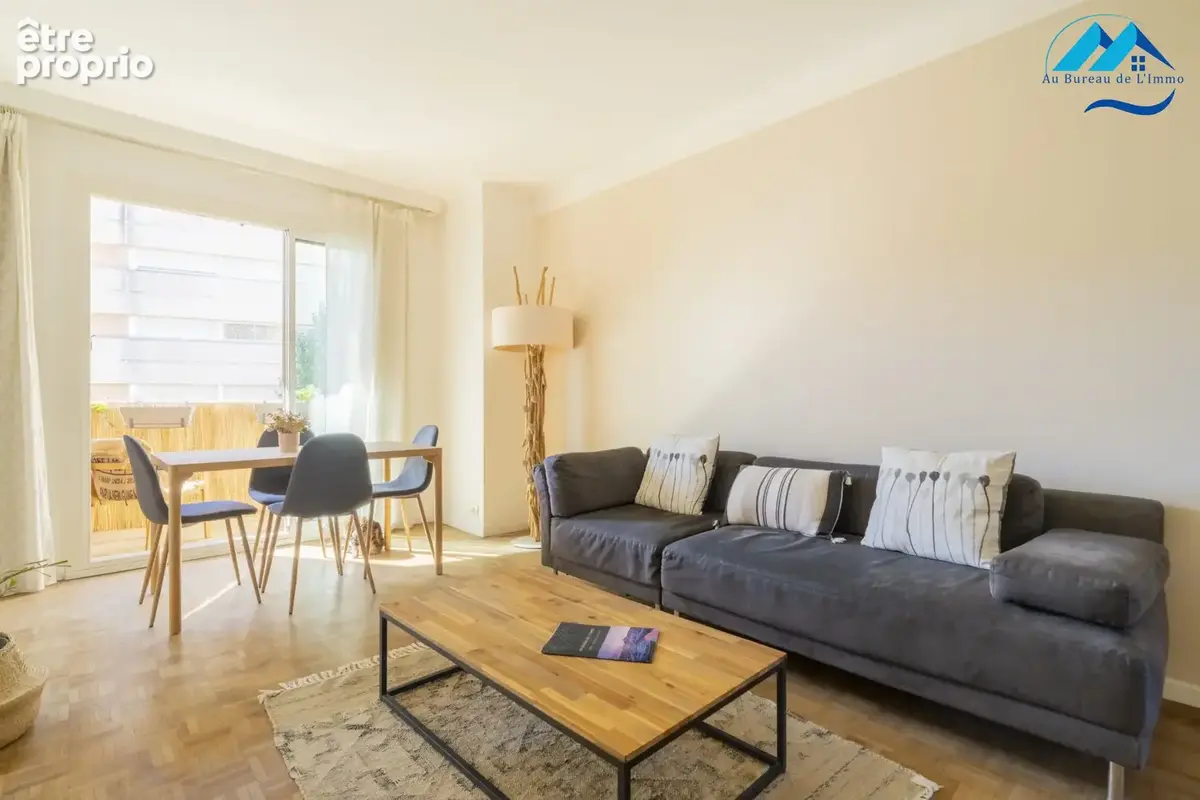 Appartement 4 pièces 76 m² à vendre à Marseille-8e (13008) - photo 2