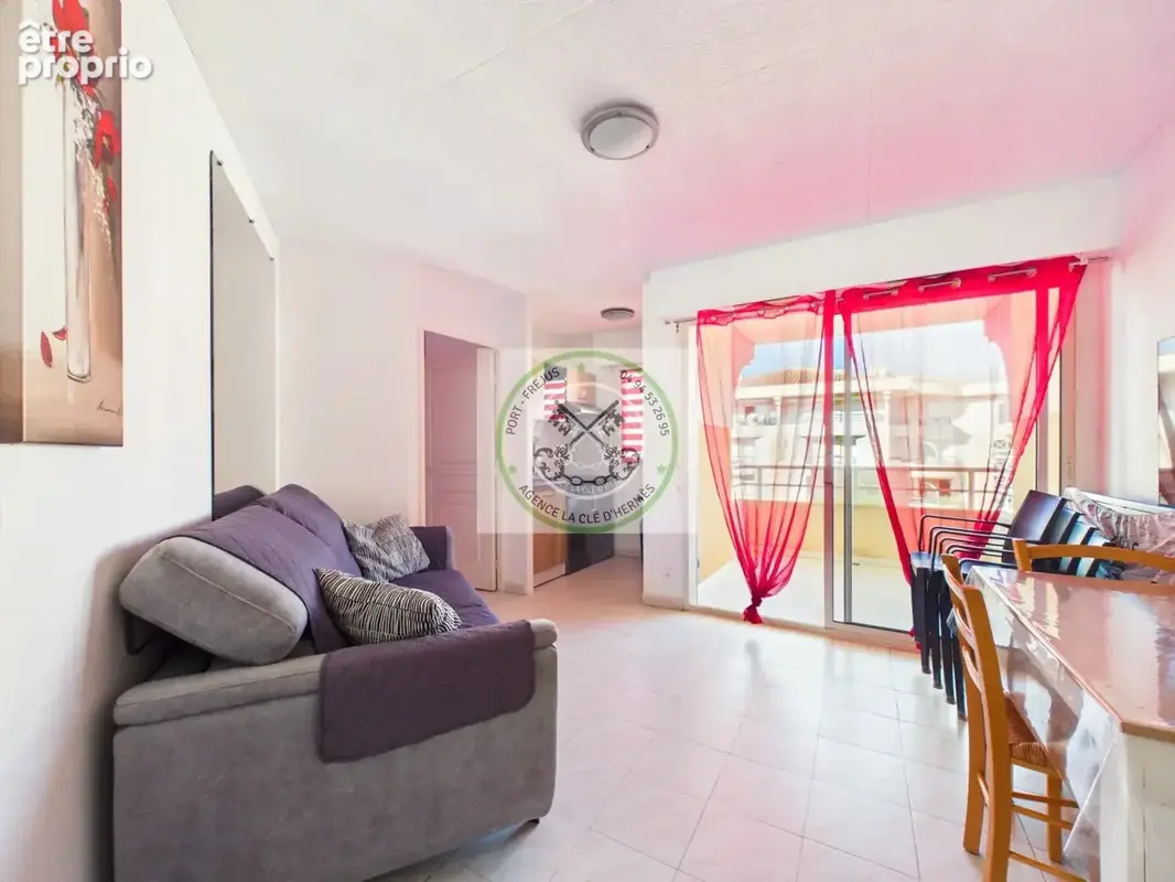 Appartement  meublé 2 pièces rénové avec vue mer et port - photo 6