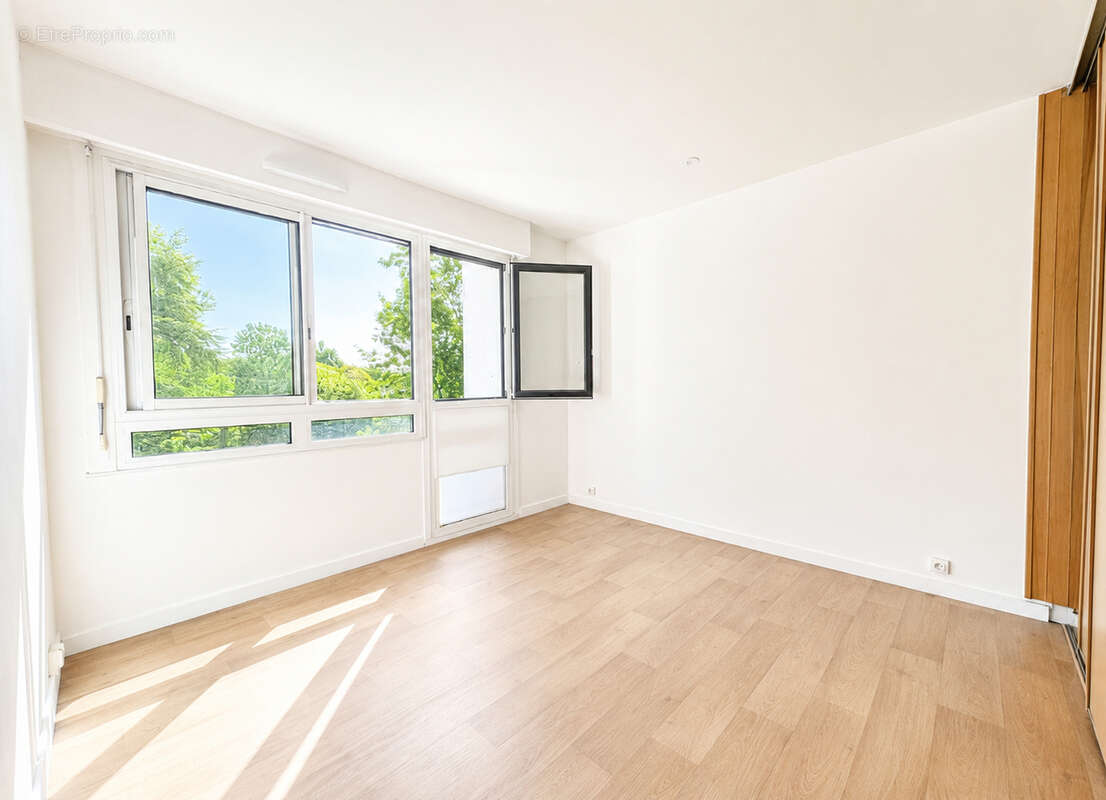 Appartement à VERRIERES-LE-BUISSON