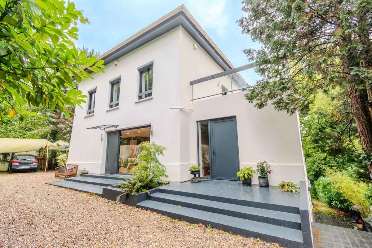 Maison à MONTMORENCY