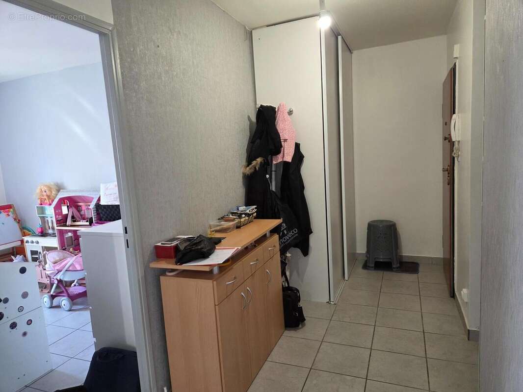 Photo 9 - Appartement à CHENOVE