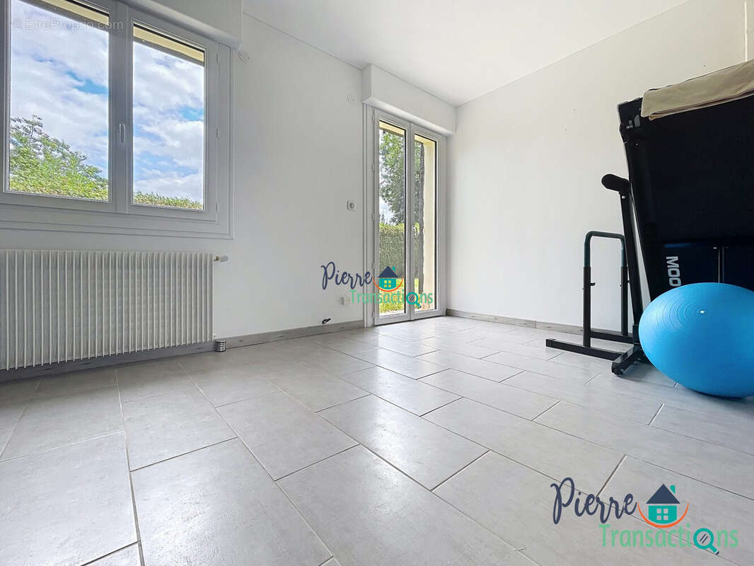 Maison 200 m² à Lillebonne  - photo 6