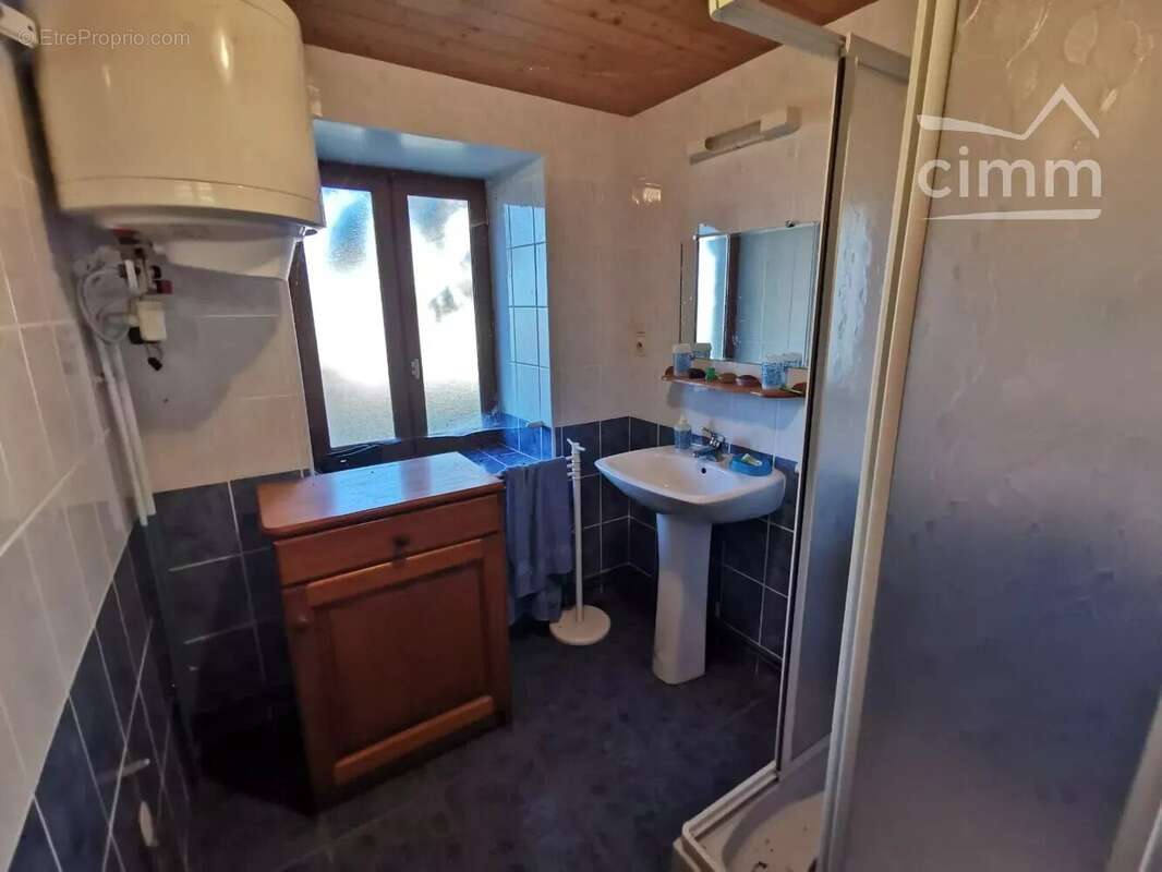 Maison à SAINT-BONNET-LE-CHATEAU