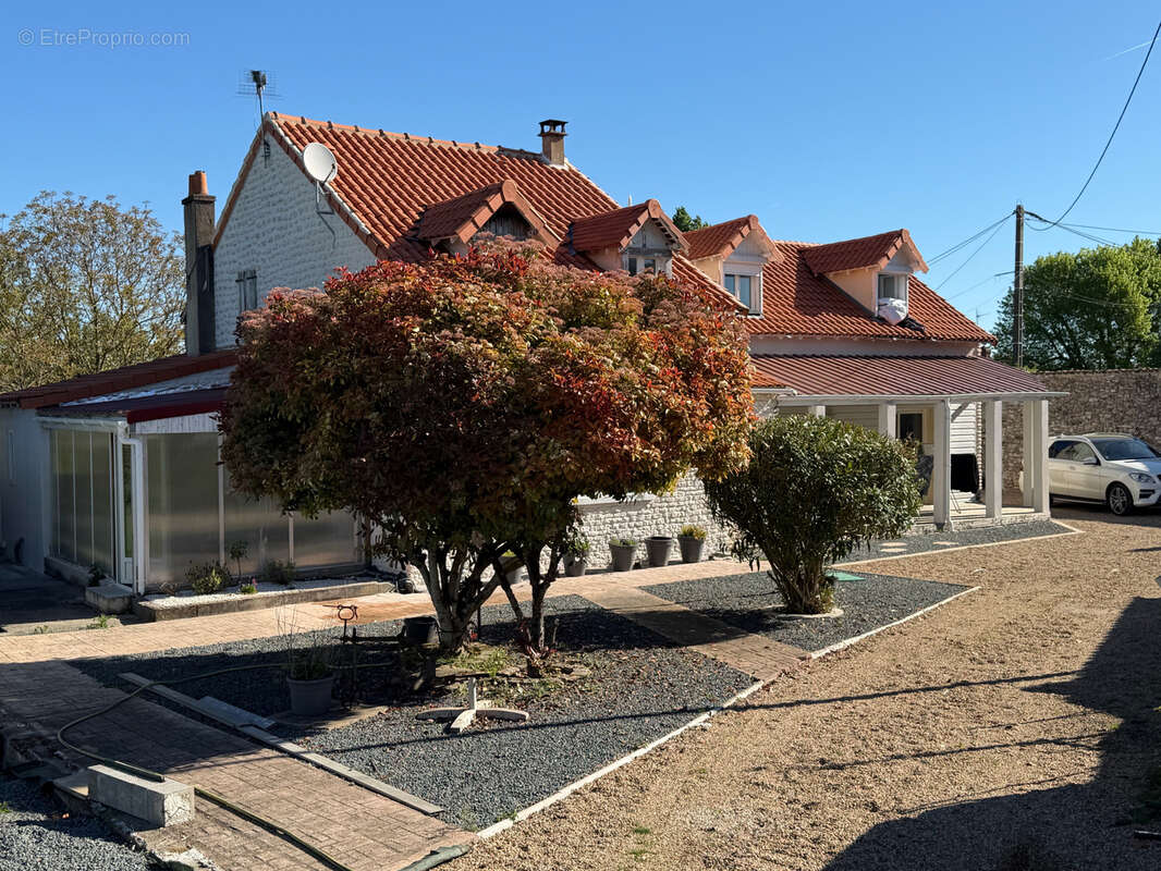 Maison à CHENEVELLES