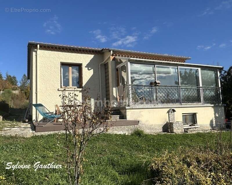 Maison à ASPRES-SUR-BUECH