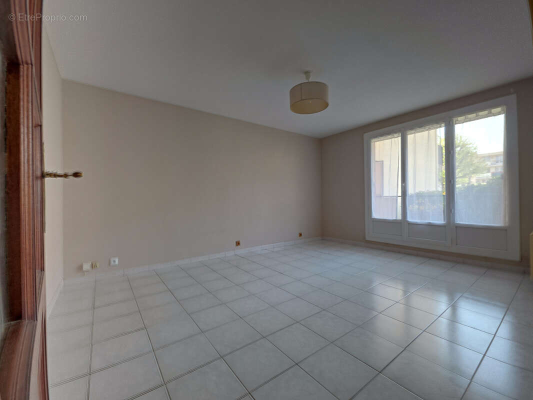 Appartement à BROU-SUR-CHANTEREINE