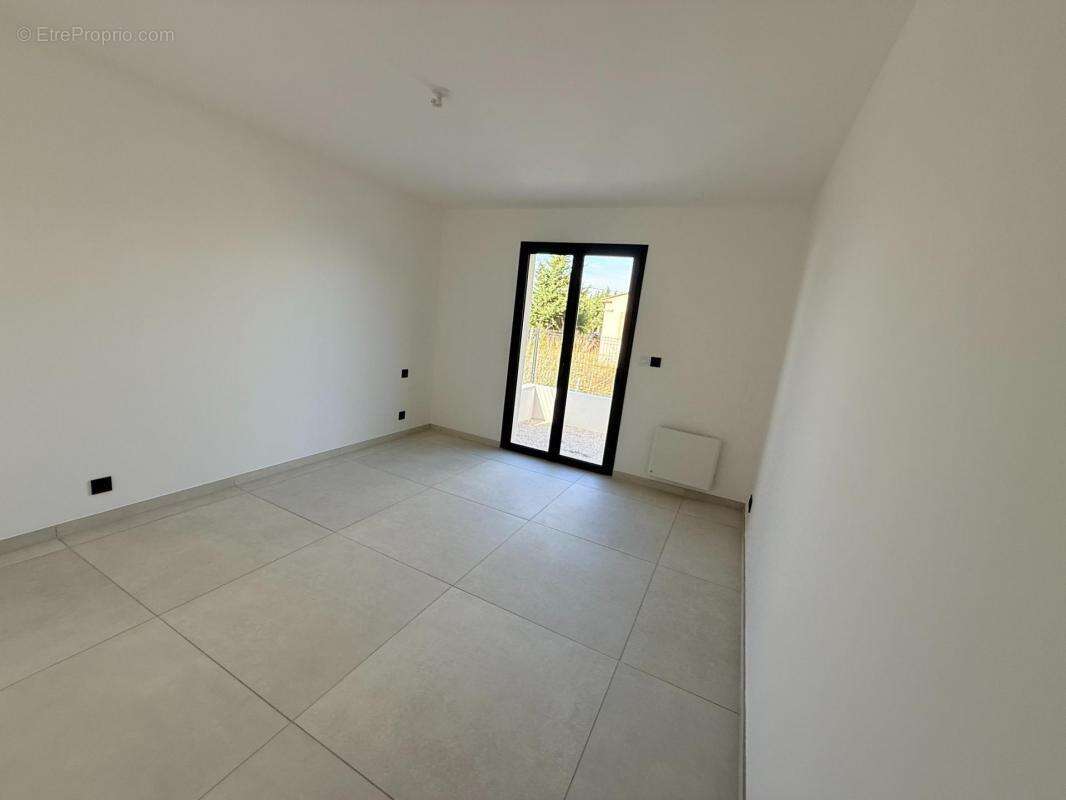 Maison à LEZIGNAN-CORBIERES