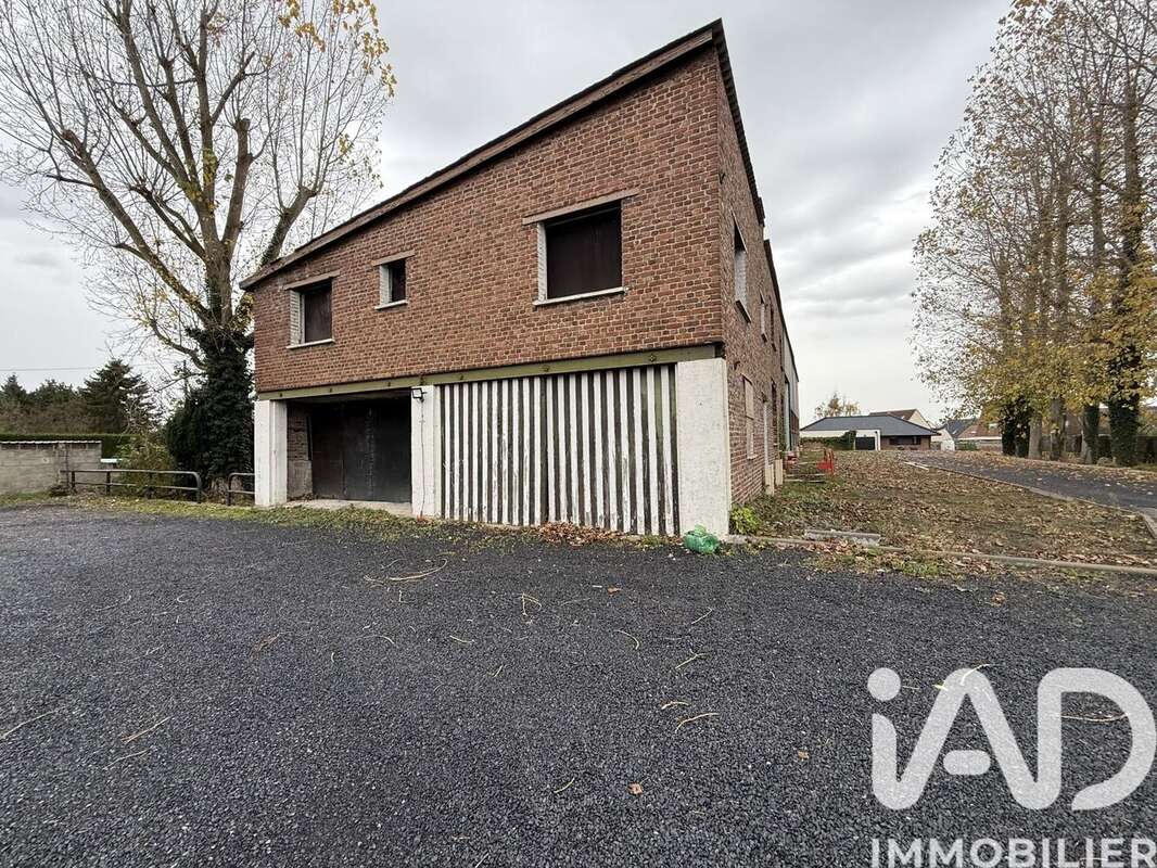 Maison 430 m² à Wingles  - photo 2